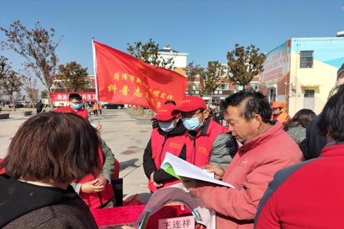 市科协赴郓城县开展文化科技卫生"三下乡"服务活动